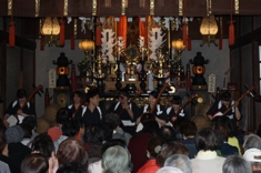 迫力ある津軽三味線の音色