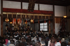 時折、三味線の調整をしました