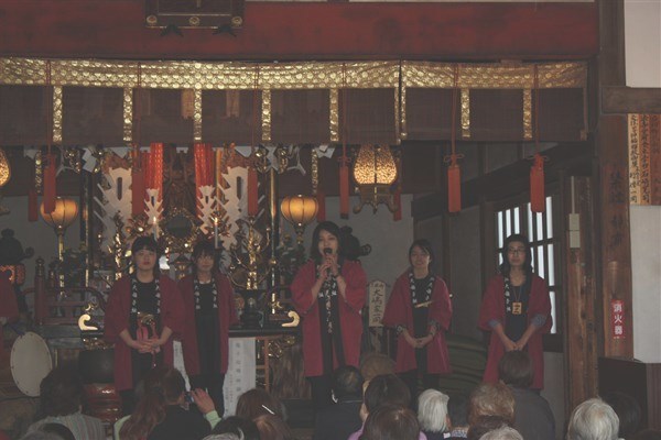 自己紹介や曲の説明