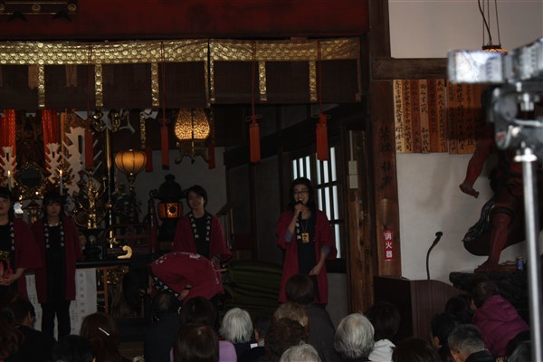 自己紹介や曲の説明