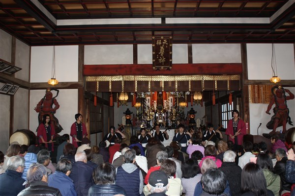 囃子組と三味線の合奏