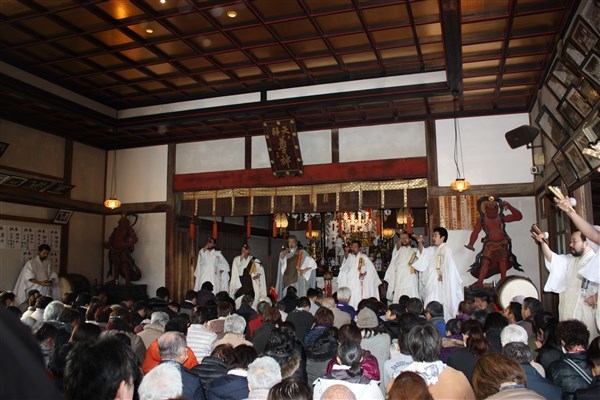 多くの参詣人がいらっしゃいました。