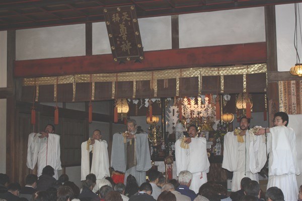 法楽加持は30分ほど続きます。