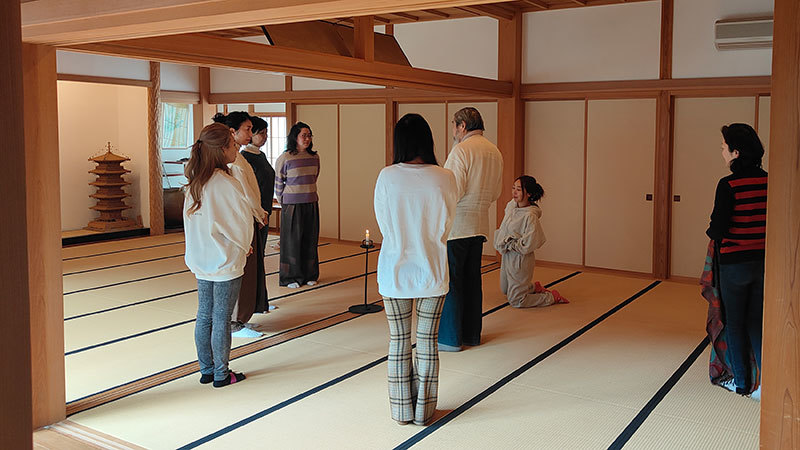 瞑想会の様子