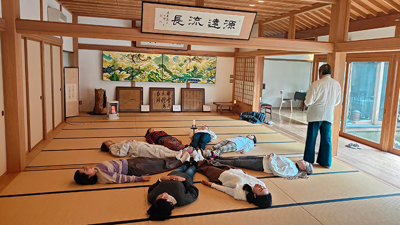 瞑想会の様子