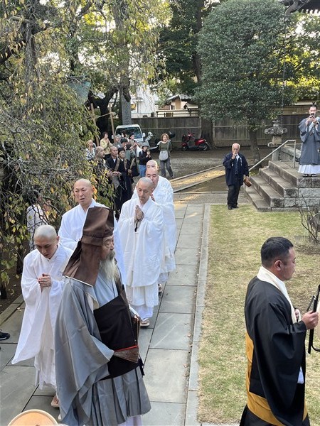 日久上人廟から瑞門へ向かう