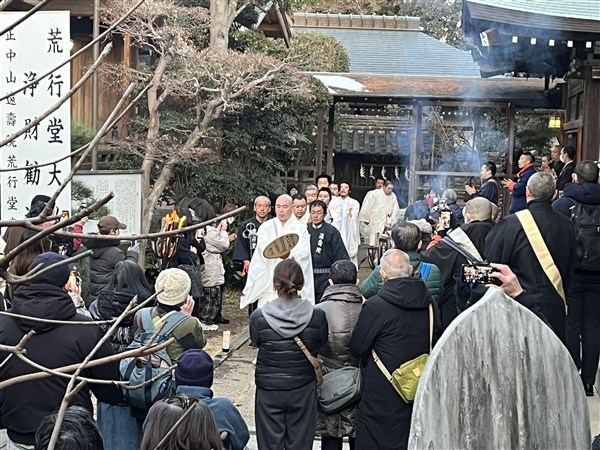 荒行僧が出門しました