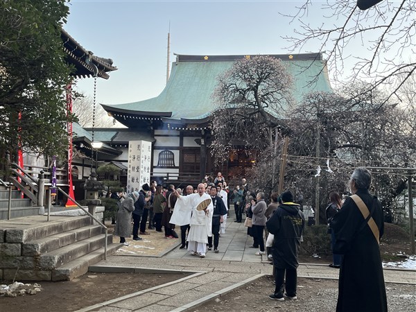 日久上人廟へ向かう