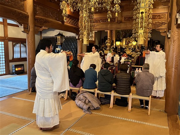 満行僧による特別加持